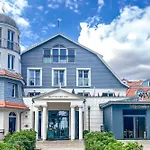Baltischer Hof 66 *